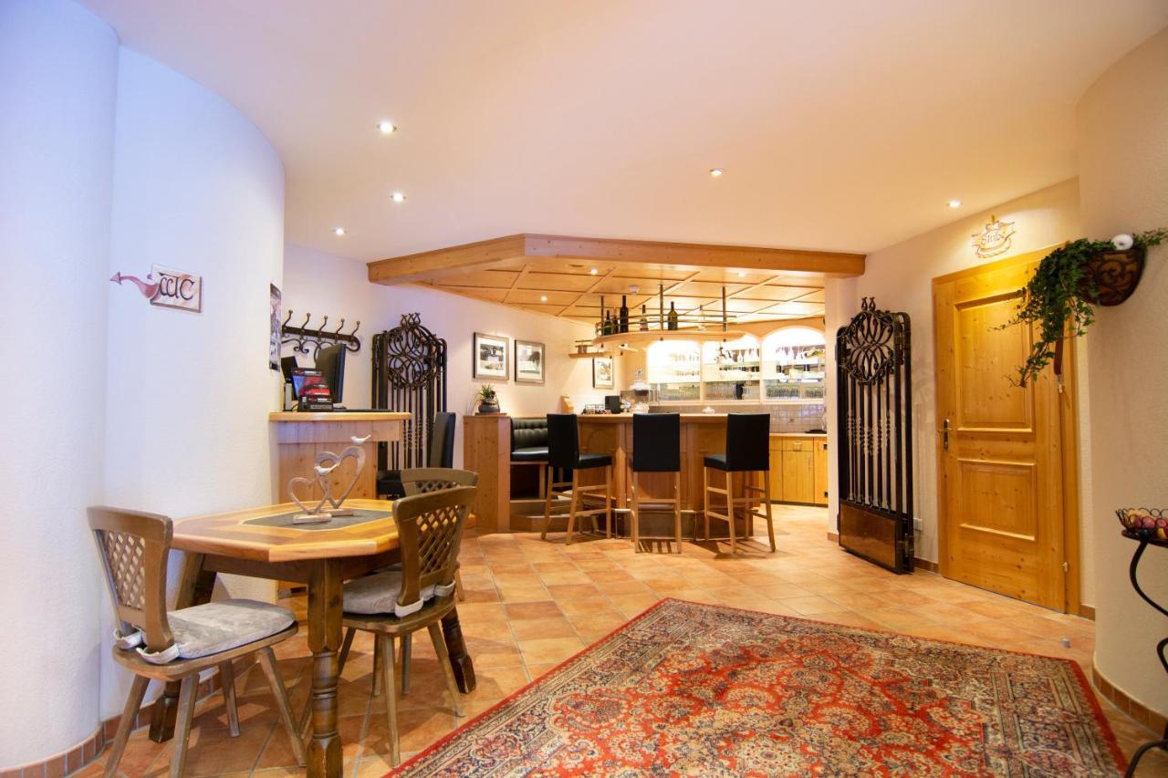 Hotel Garni Alpenhof 이스크글 외부 사진
