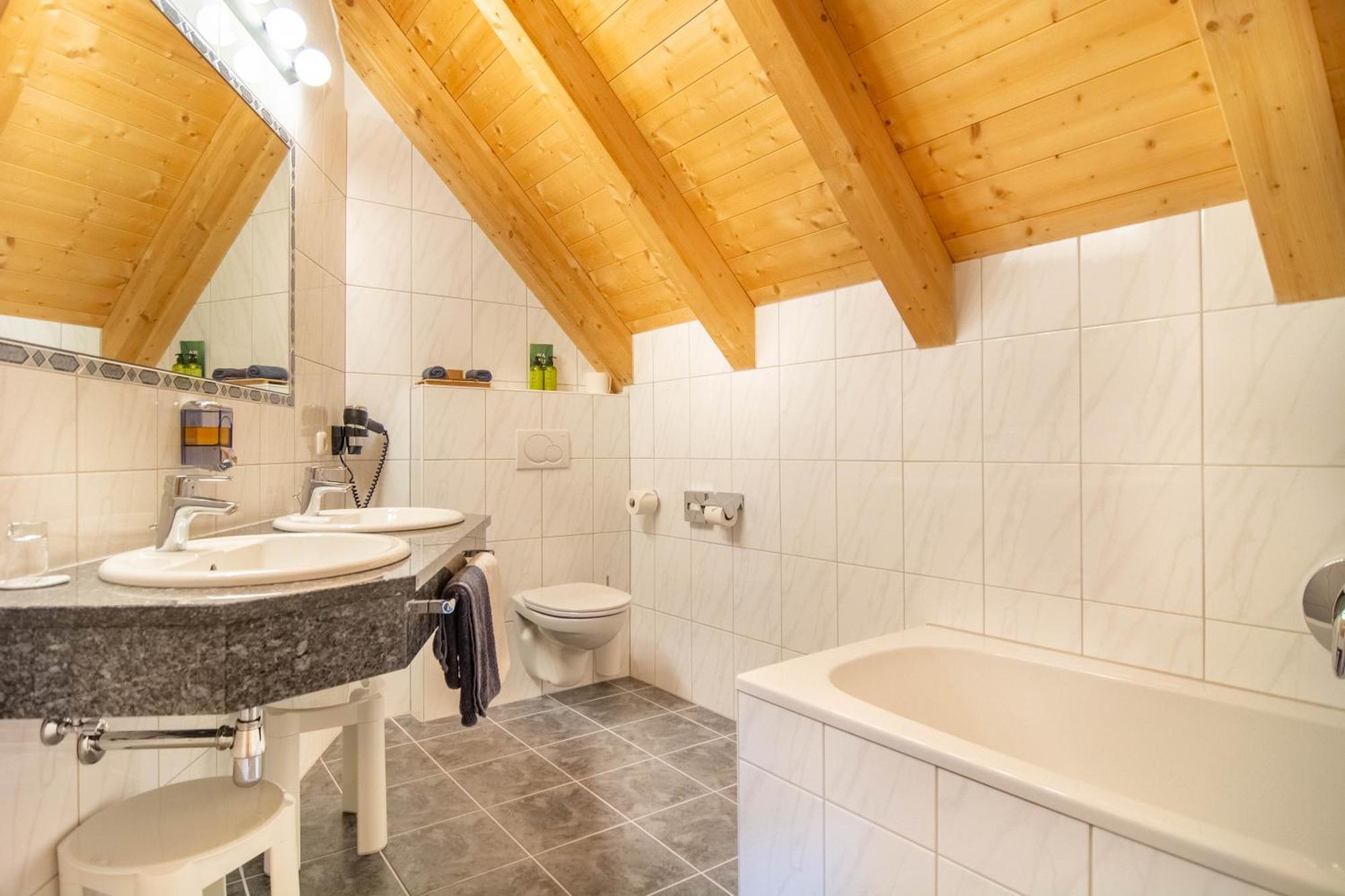 Hotel Garni Alpenhof 이스크글 외부 사진